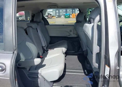 2021 Toyota Sienna Xle z USA, uszkodzony, nr VIN 5TDYRKEC5MS005155